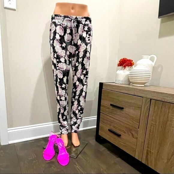 INC Women’s Floral Pants  - Picture 2 of 6